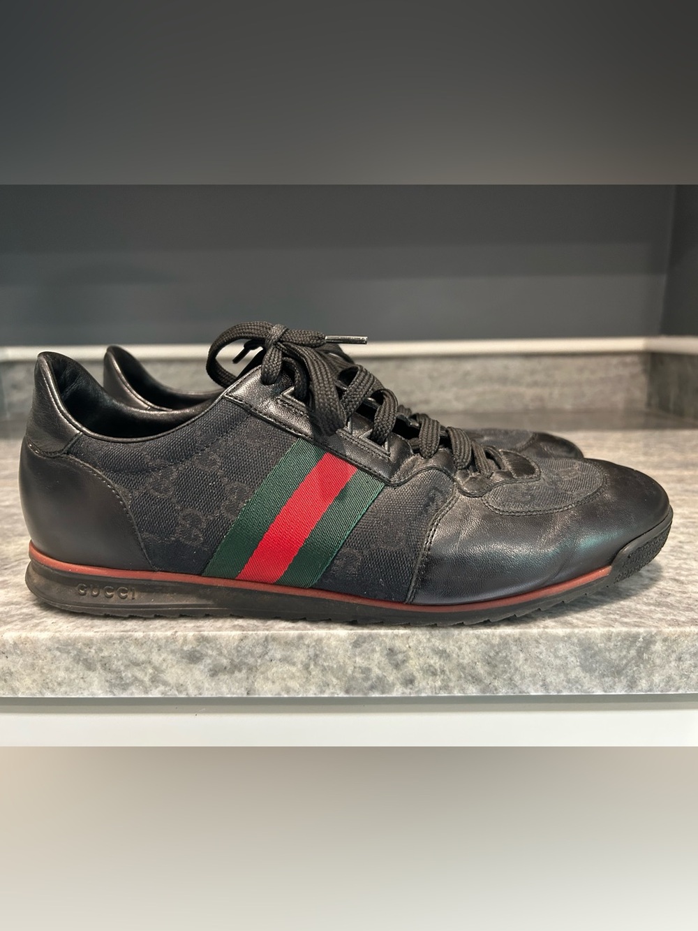 Gucci Black Leather & GG Canvas Sneaker with Red and Green Stripe Size 10 US